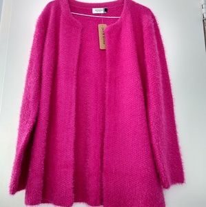 Jon & Anna pink sweater